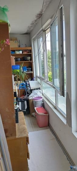 Apartament cu 3 camere semidecomandat în Dristor