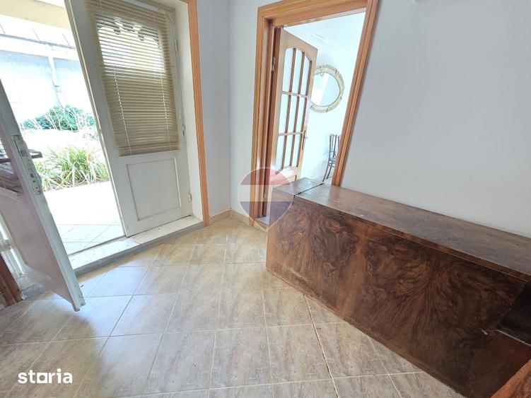Casă cu 4 camere cu Teren 1155 Mp în Milcovul
