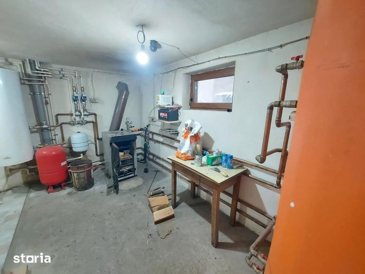 Casă cu 4 camere decomandat cu Teren 710 Mp în Poplaca