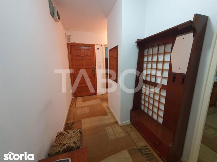 Apartament cu 2 camere decomandat, mobilat în Central