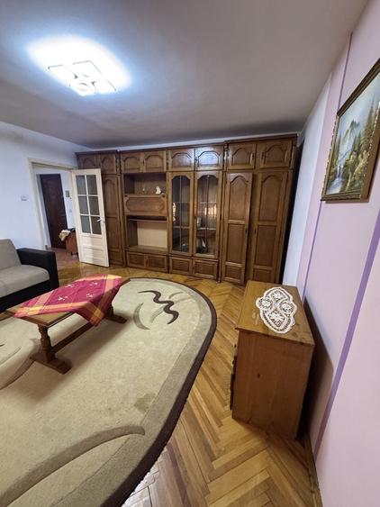 Apartament cu 2 camere decomandat în Steaua
