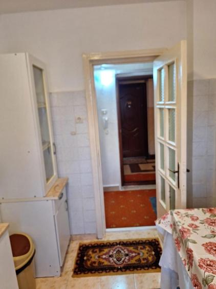 Apartament cu 2 camere semidecomandat în Nicolae Bălcescu