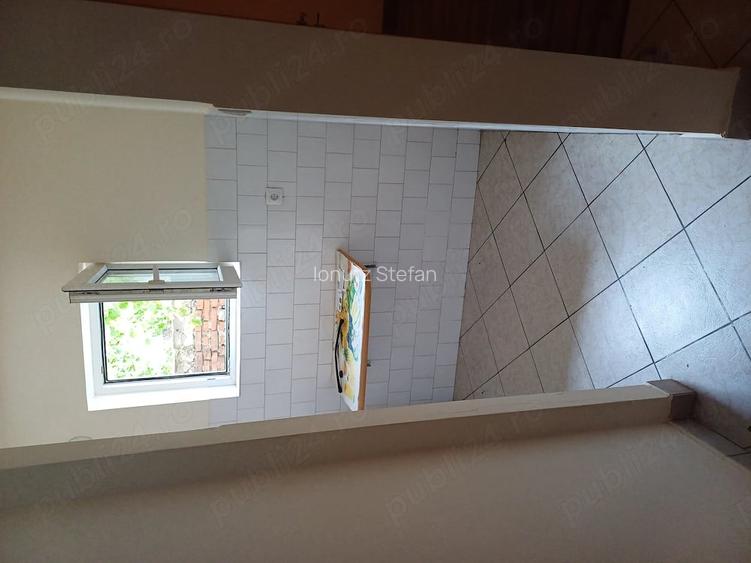Inchiriez apartament