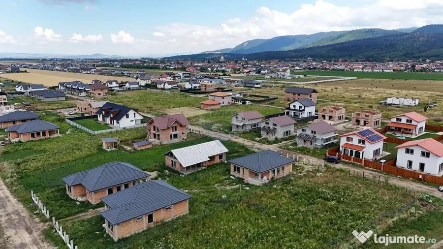 Casă cu 3 camere cu Teren 500 Mp în Cristian
