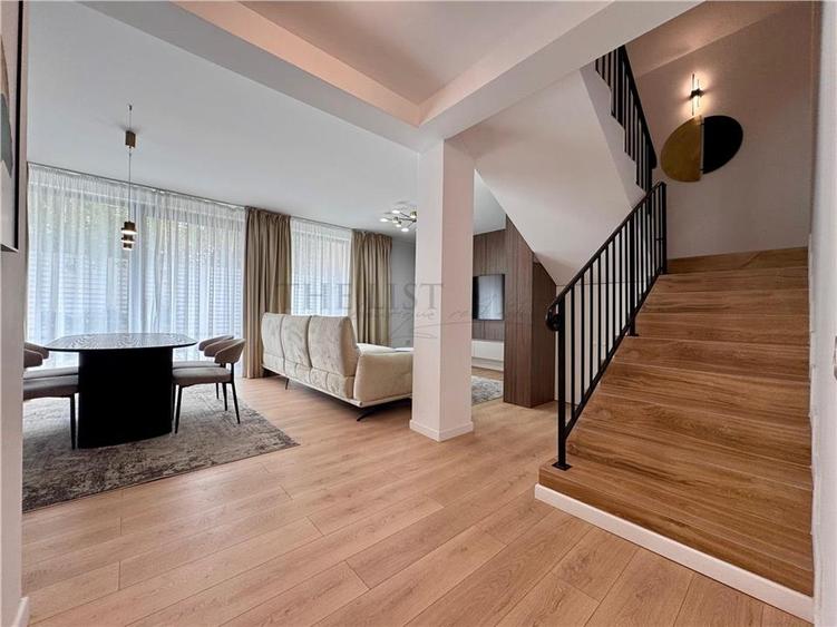 Duplex cu 6 camere cu Canalizare în Pipera