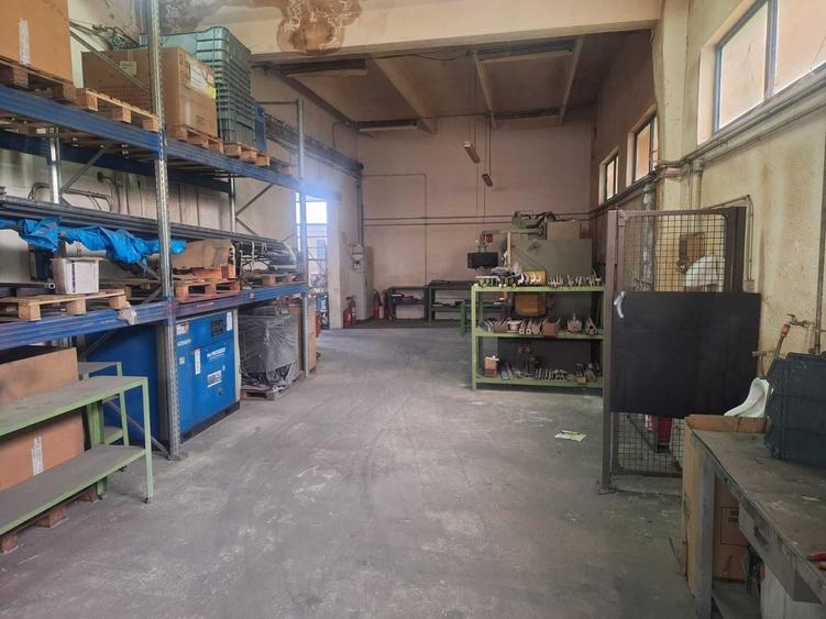 Spațiu comercial, de 500 mp, în Aradul Nou
