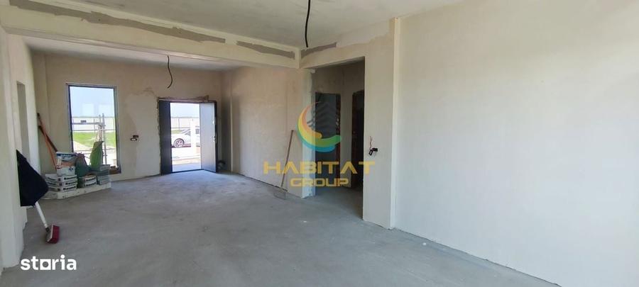 Casă cu 4 camere în Crețești