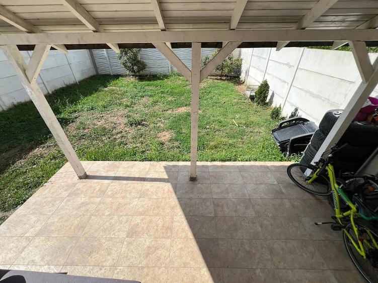 Casă cu 3 camere cu Teren 250 Mp în Giroc