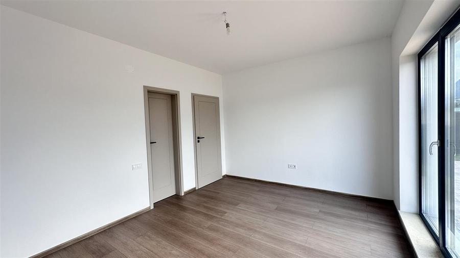 Casă cu 4 camere cu Teren 488 Mp în Turcheș