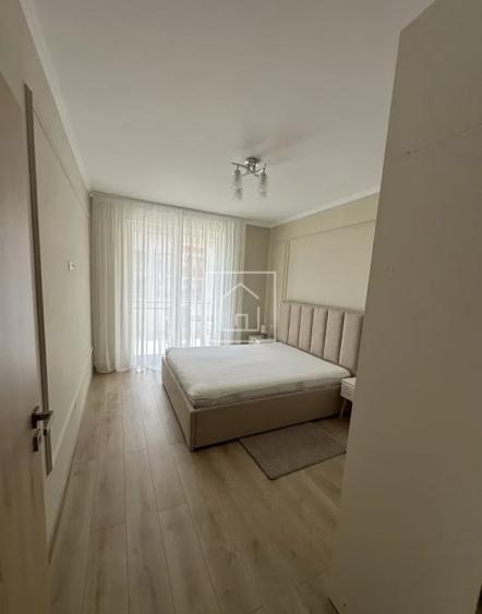 Apartament cu 3 camere decomandat, mobilat în Central
