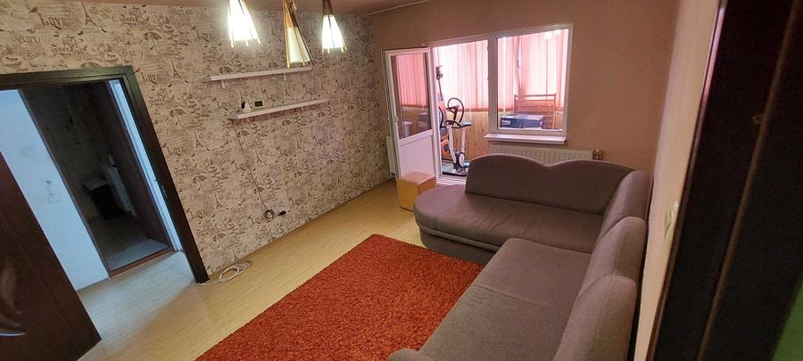 Apartament cu 2 camere semidecomandat în Mioriței