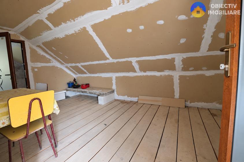 Casă individuală cu 5 camere cu Teren 2405 Mp în Pângărați
