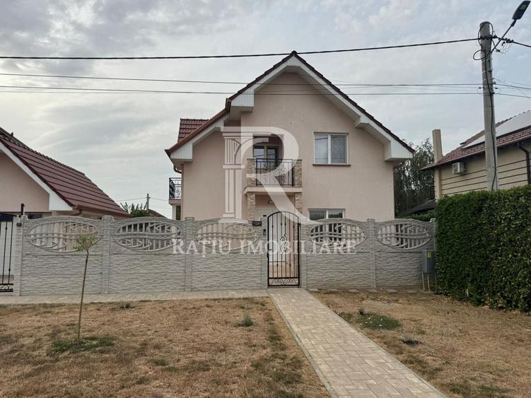 Casă individuală cu 5 camere cu Canalizare în Sântandrei