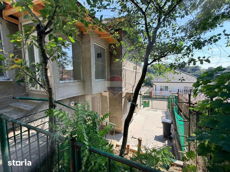 Casa spa?ioasa, complet renovata la interior, 4 camere, 2 bai - 8