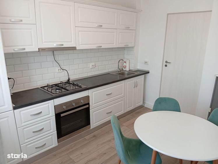 Apartament 3 camere de vanzare in Ineu - 1