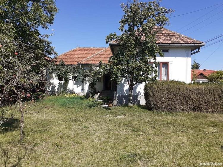 Casa cu teren ?i anexe - 1