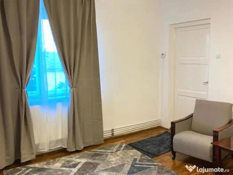 Garsoniera spatioasa zona Centrala - 8