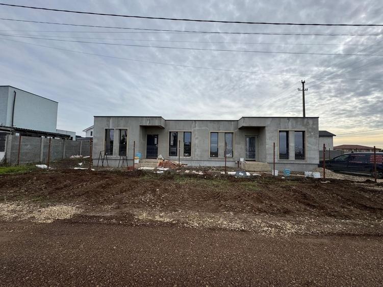 Sanandrei, Duplex pe PArter , 3 Dormitoare, 2 bai, Dresing, Perete Dublu - 2