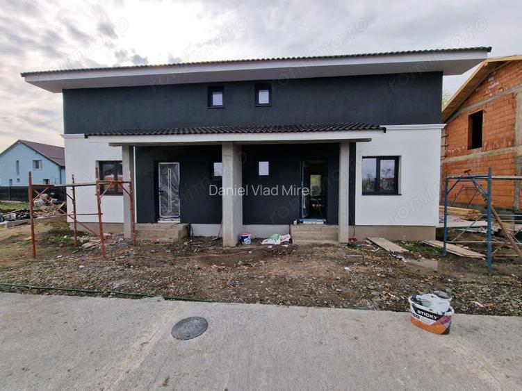360 Imobiliare va ofera spre vanzare un duplex P+M in Sanandrei