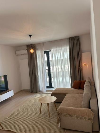 Apartament cu 3 camere decomandat, mobilat în Pantelimon