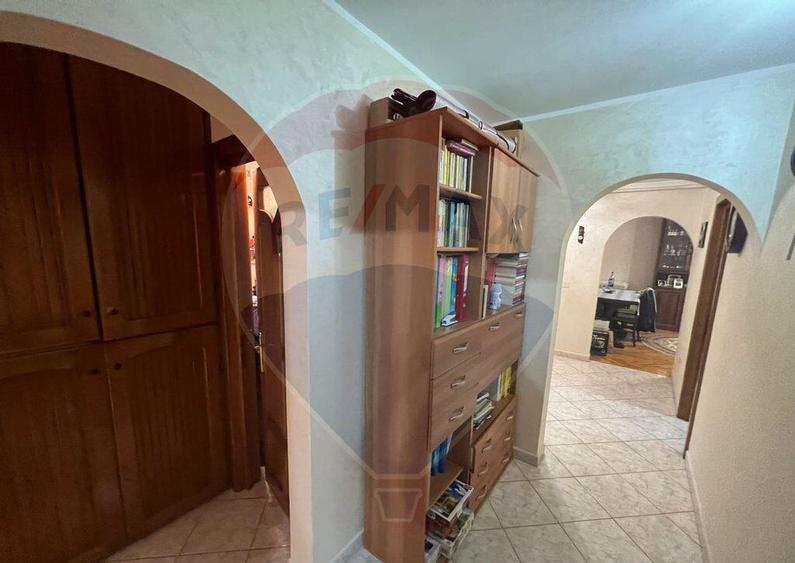 Apartament 3 camere zona Doi Stejari - 9