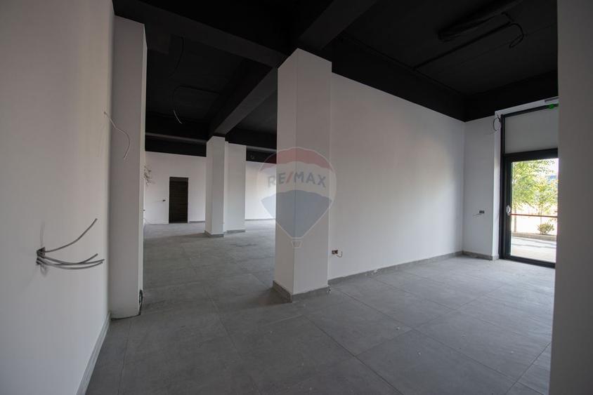 Spatiu comercial de inchiriat 86mp cu vitrina Militari - 1
