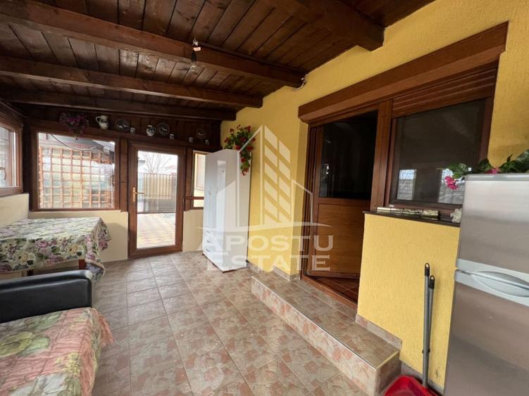 Casa individuala  cu 3 camere , pe parter , curte ,in Giroc - 4