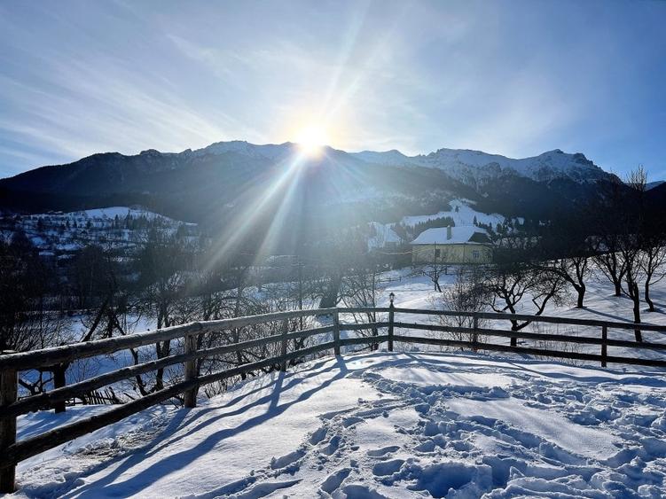 VAND COMPLEX TURISTIC IN BRAN LANGA PARTIA DE SCHI ZANOAGA - 8