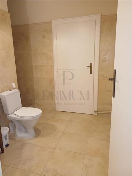 MEDICINA - ETAJ 2 - CLADIRE ISTORICA - 3 CAMERE - 1 BALCON - 1 TERASA - CENTRALA - 8