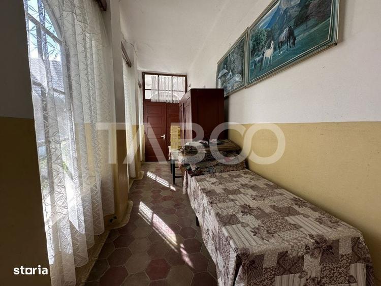 Casa cu potential de investitie in centrul satului 1540 mp teren - 8