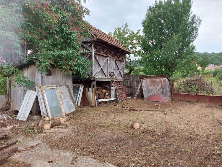 Casa 95mp cu teren 2280mp in Ionesti, Valcea,toate utilitatile - 1