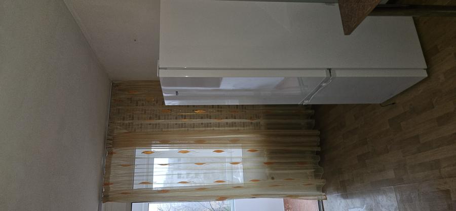 Titan ...policlinica titan in bloc d1 - 3