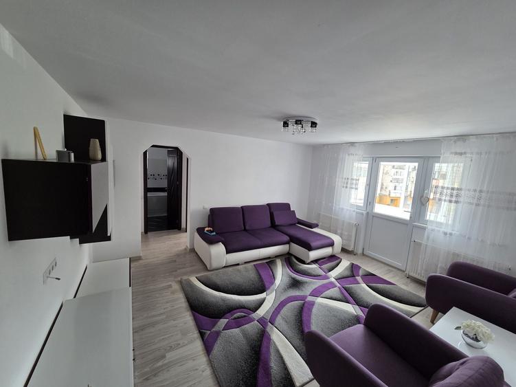 Inchiriez apartament cu 2 camere situat in M11 - 1