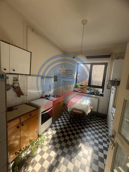 Casa zona Liceul Brancusi - 18