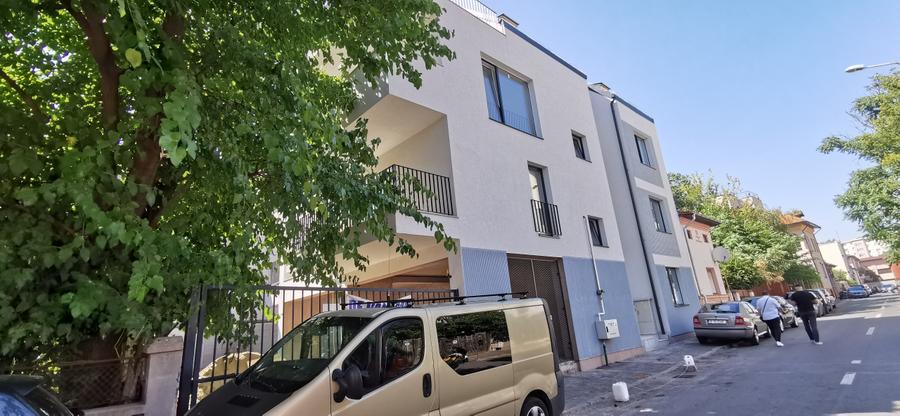 Apartament  3 camere cu grădină, loc de parcare - Plevnei,  Str. Pisoni - 2