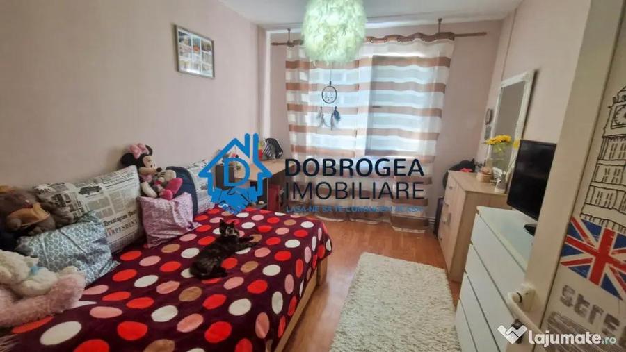 VEST -3 CAMERE SEMIDECOMANDAT , ETAJ 3, CENTRALA GAZ, 52 MP - 3