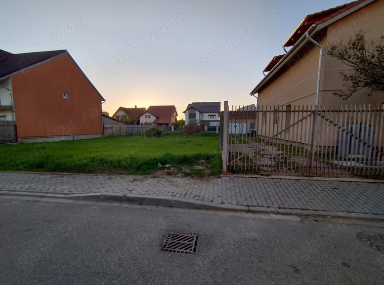 de vanzare teren constructii intravilan regim de inaltime P + 1 + M - 1