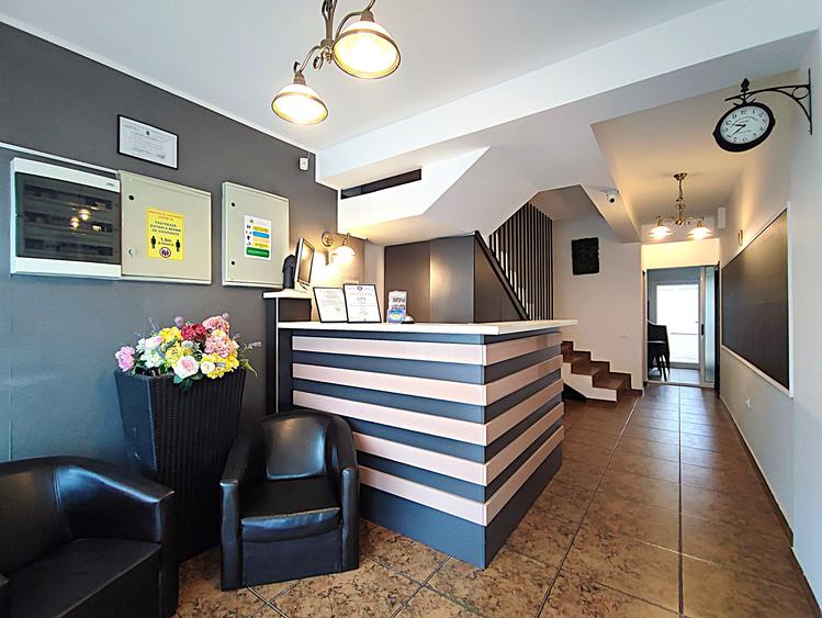 Pensiune de vanzare in Eforie Nord pe partea cu marea - 2