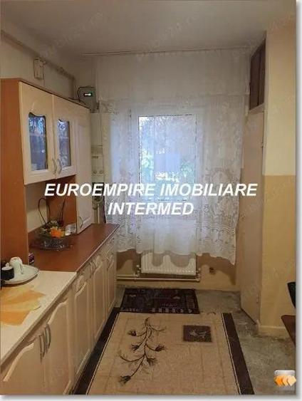 Apartament 2 camere de vanzare zona Poarta 6, CENTRALA GAZ - 2