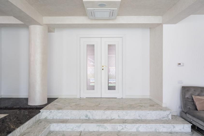 VILA 11 CAMERE - 700MP - PISCINA - PIPERA - COMISION 0% - 5