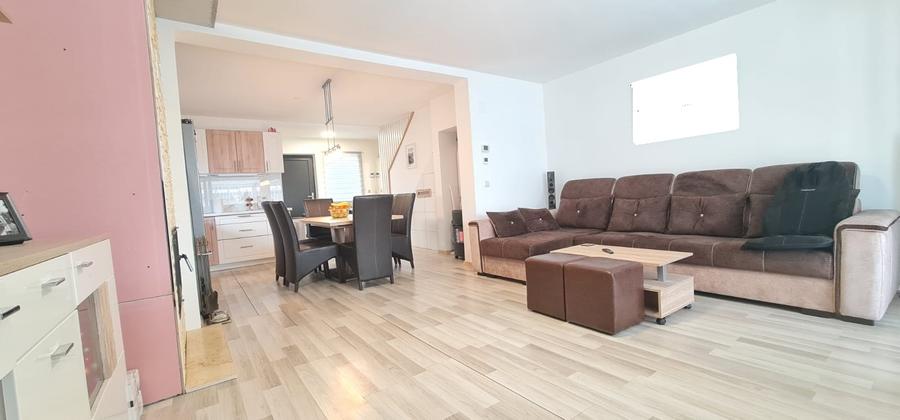 Duplex cu 4 camere cu Canalizare în Tărlungeni