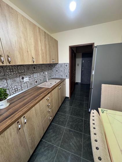 Apartament cu doua camere , zona Rogrius - 2