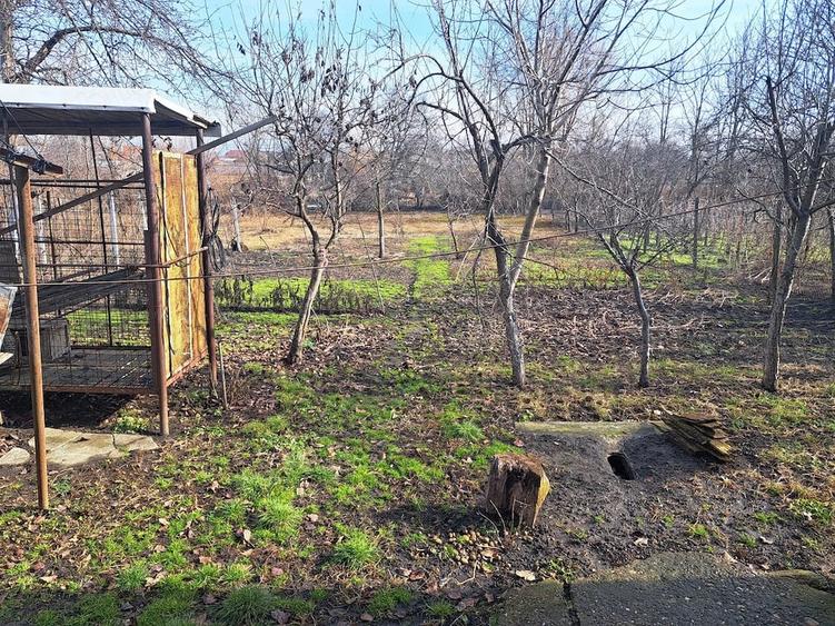Casa cu teren generos de vanzare in Tecuci, strada Calugareni - 7