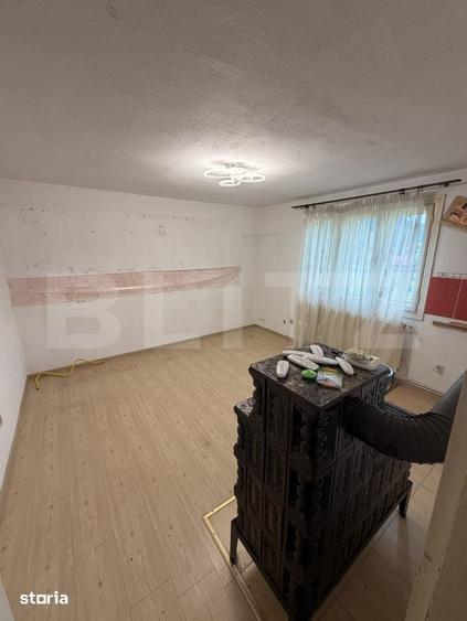 Casă cu 7 camere cu Teren 671 Mp în Central