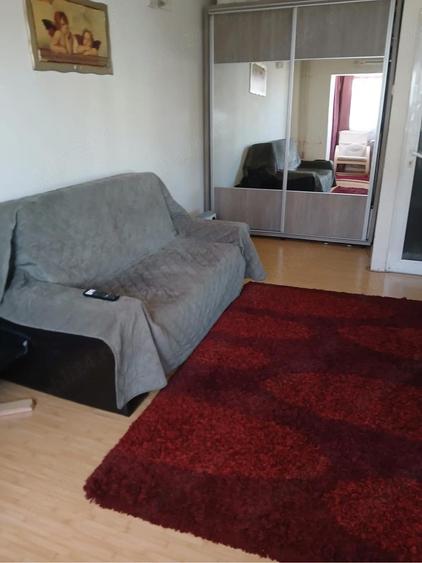 ofer spre vanzare garsoniera zona Crisan, etaj 3 - 8