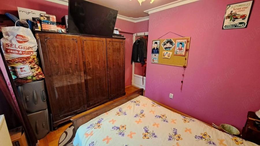 VAND Apartament 4 camere decomandate super amenajat Etaj 3 Oras Braila Vidin Tel - 3