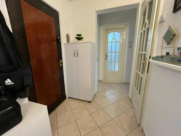 Zona Lipovei. ETAJ 2. Decomandat. 3 balcoane! - 10