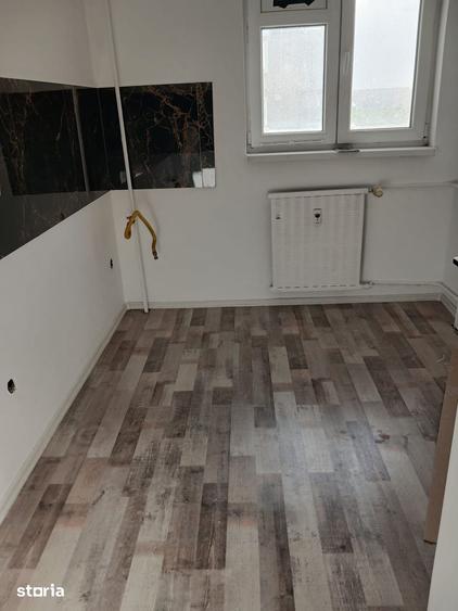 Apartament cu 3 camere decomandat în Militari