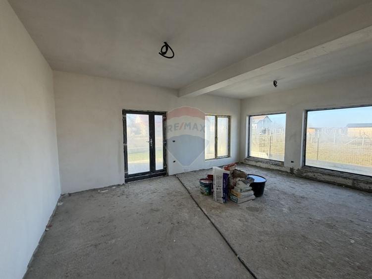 Casă cu 4 camere Campineanca - 3