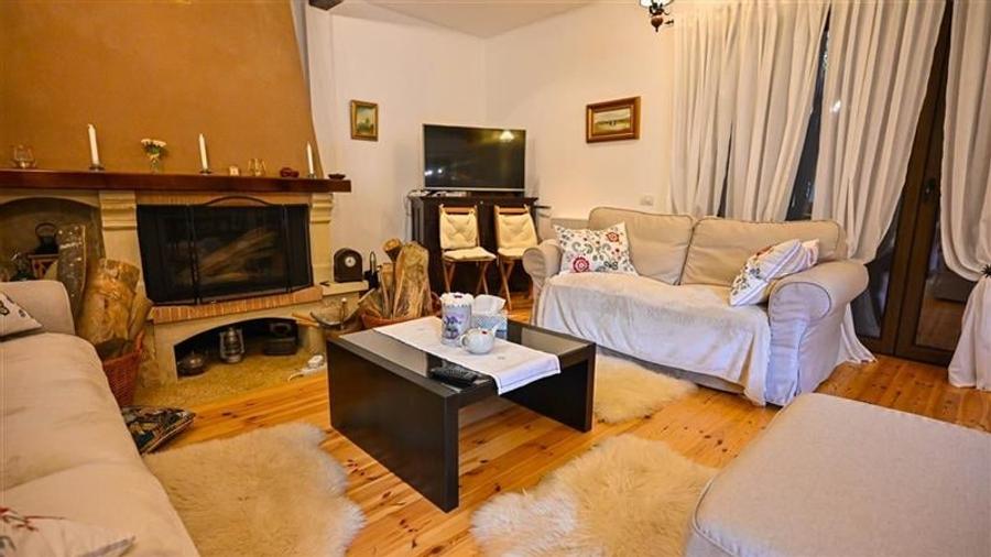 Sanctuar montan,fin amenajat si echipat,decor autentic romanesc,Bran, Fundata,Br - 15